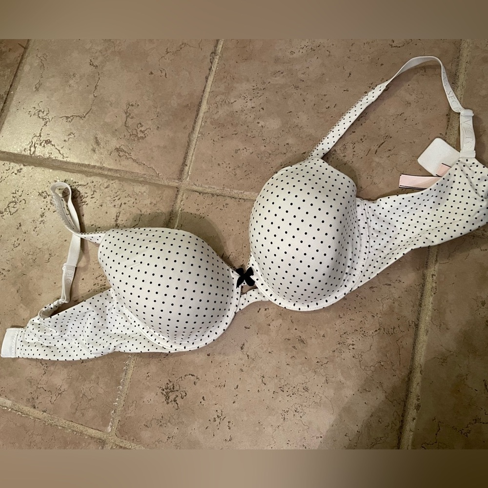Body by Victoria 34D bra